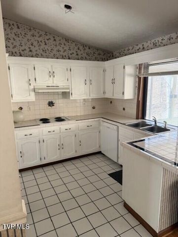 226 Shadow Hill Lane, Bristol, VA 24201