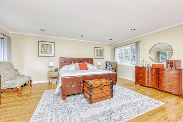 10 Longbow Road, Suffern, NY 10901