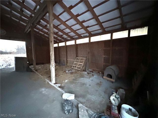 5733 Miller Road, Lowellville, OH 44436