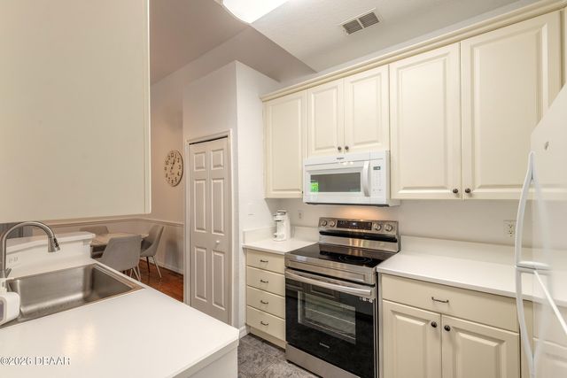 830 Airport Rd Apt 209, Port Orange, FL 32128