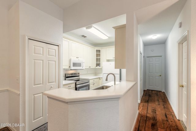 830 Airport Rd Apt 209, Port Orange, FL 32128