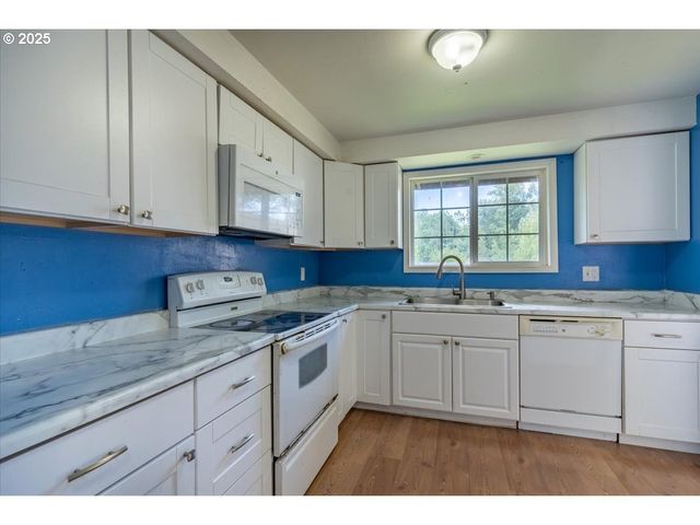 113 MAIN St, Dayton, OR 97114