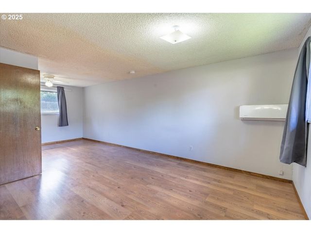 113 MAIN St, Dayton, OR 97114
