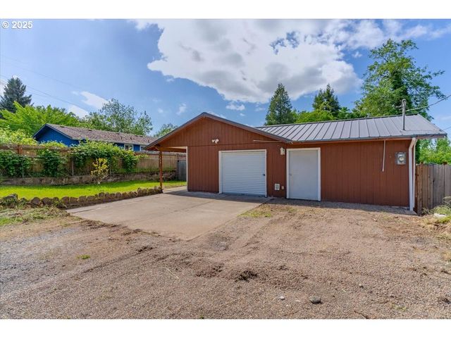 113 MAIN St, Dayton, OR 97114
