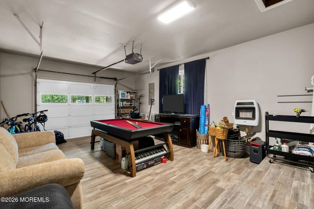 10 Woodland Terrace, Lincroft, NJ 07738