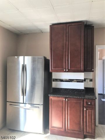 4 Fairview Ave, Somerville Boro, NJ 08876