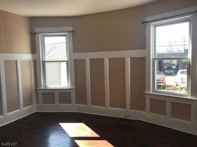 4 Fairview Ave, Somerville Boro, NJ 08876