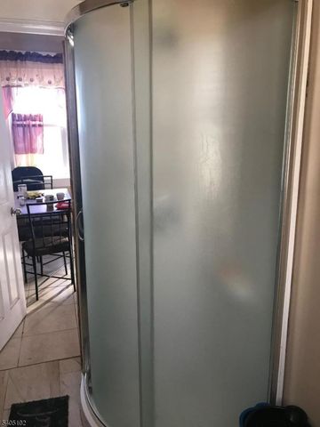 4 Fairview Ave, Somerville Boro, NJ 08876