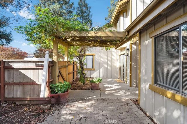 32 Alameda Park Circle, Chico, CA 95928