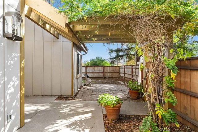 32 Alameda Park Circle, Chico, CA 95928