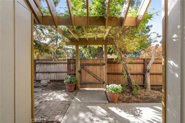 32 Alameda Park Circle, Chico, CA 95928
