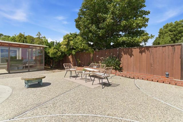 1746 Quesada Way, Burlingame, CA 94010
