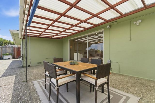 1746 Quesada Way, Burlingame, CA 94010