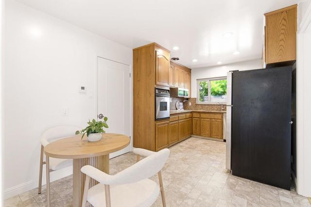 1746 Quesada Way, Burlingame, CA 94010