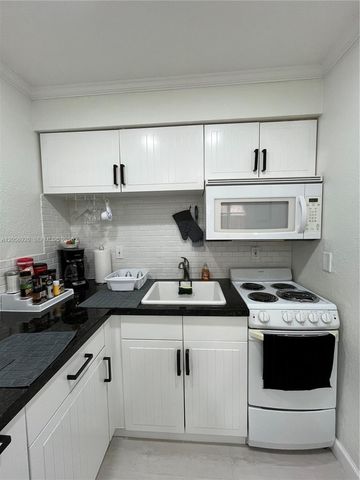 1808 NE 11th Ave 1, Fort Lauderdale, FL 33305