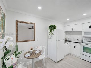 1808 NE 11th Ave 1, Fort Lauderdale, FL 33305