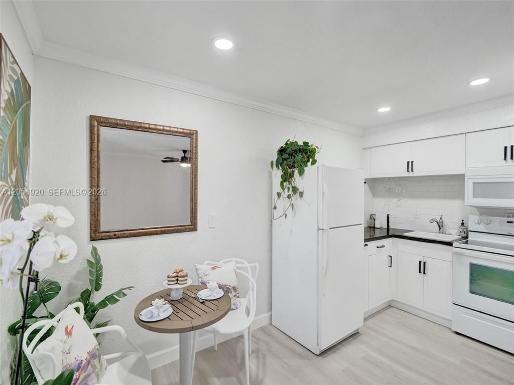 1808 NE 11th Ave 1, Fort Lauderdale, FL 33305