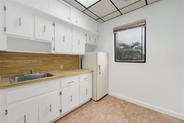 3944 W Flagler St, Miami, FL 33134