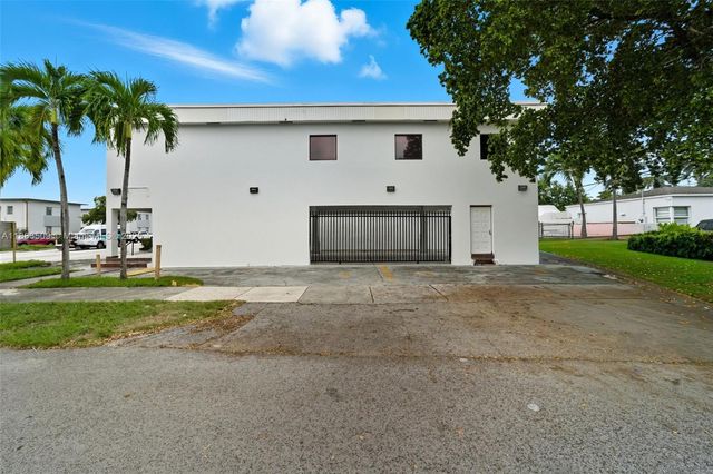 3944 W Flagler St, Miami, FL 33134