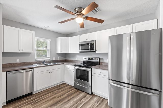 1925 34TH AVENUE E, Bradenton, FL 34208