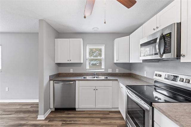 1925 34TH AVENUE E, Bradenton, FL 34208