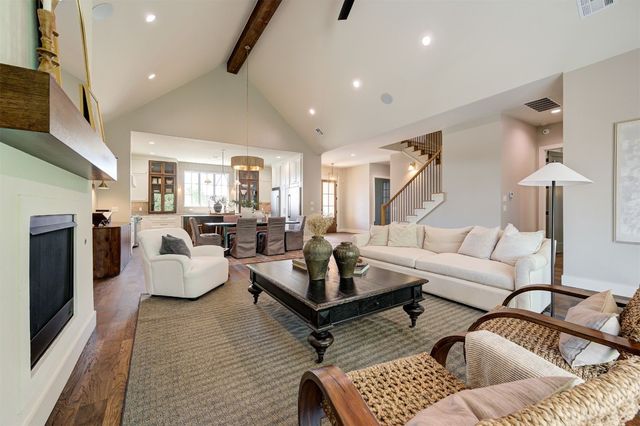3900 Stone Bluff Way, Edmond, OK 73034