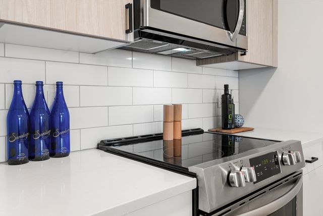 10 Somerset 305, Winthrop, MA 02152