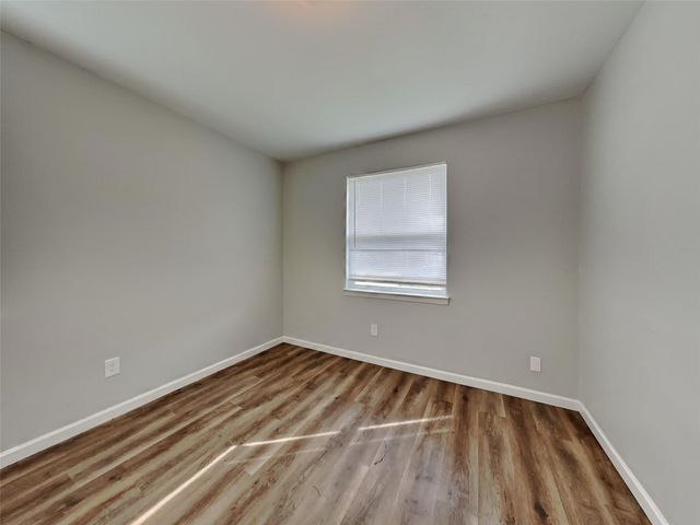 1340 E Park Drive, Mesquite, TX 75149