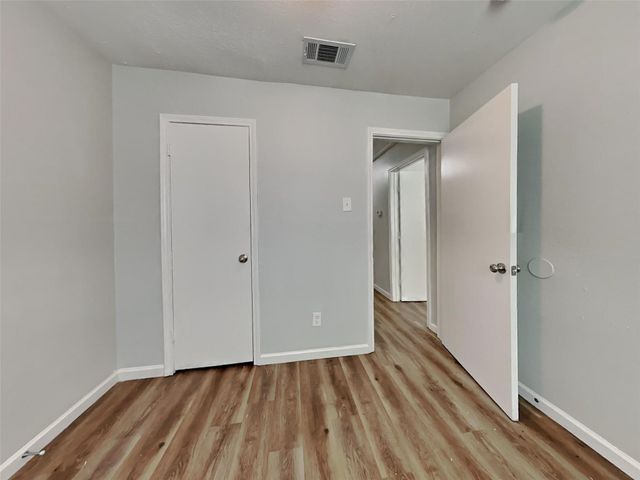 1340 E Park Drive, Mesquite, TX 75149