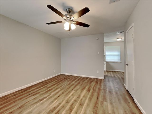 1340 E Park Drive, Mesquite, TX 75149