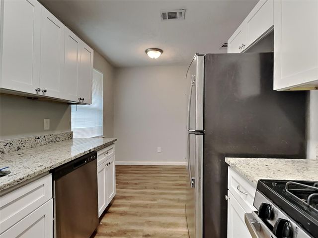 1340 E Park Drive, Mesquite, TX 75149