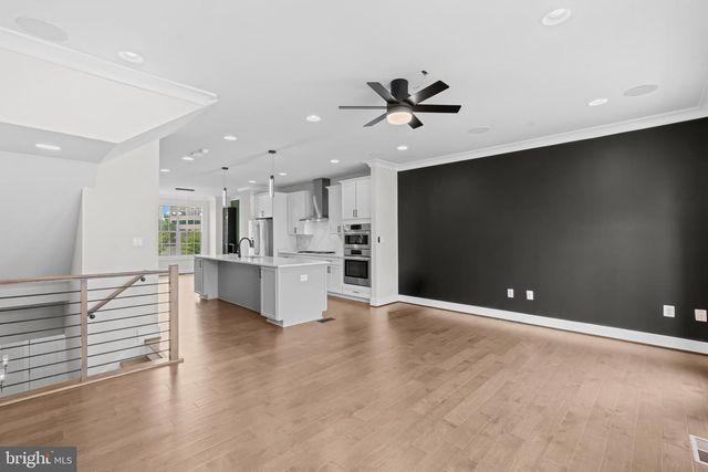 5284 RIDGEVIEW RETREAT DR, Chantilly, VA 20151