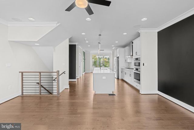 5284 RIDGEVIEW RETREAT DR, Chantilly, VA 20151