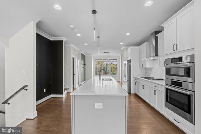 5284 RIDGEVIEW RETREAT DR, Chantilly, VA 20151