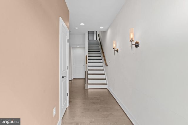 5284 RIDGEVIEW RETREAT DR, Chantilly, VA 20151