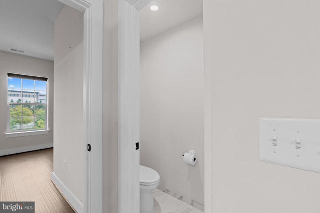 5284 RIDGEVIEW RETREAT DR, Chantilly, VA 20151