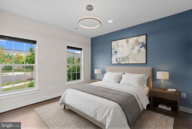 5284 RIDGEVIEW RETREAT DR, Chantilly, VA 20151