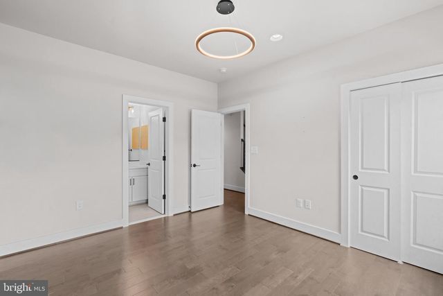 5284 RIDGEVIEW RETREAT DR, Chantilly, VA 20151