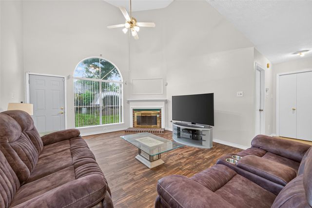 2446 Kenbridge Drive, Houston, TX 77067