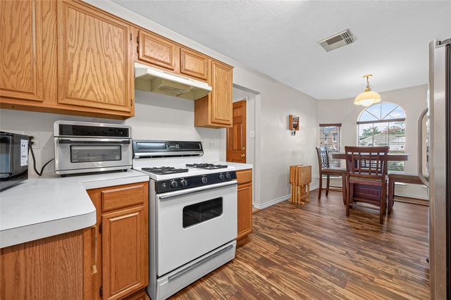 2446 Kenbridge Drive, Houston, TX 77067