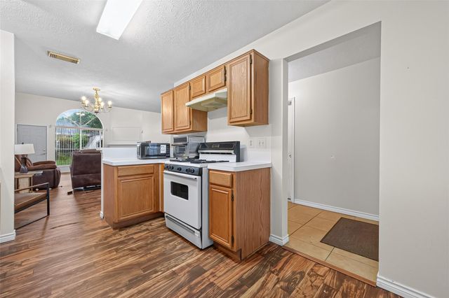 2446 Kenbridge Drive, Houston, TX 77067