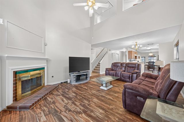 2446 Kenbridge Drive, Houston, TX 77067