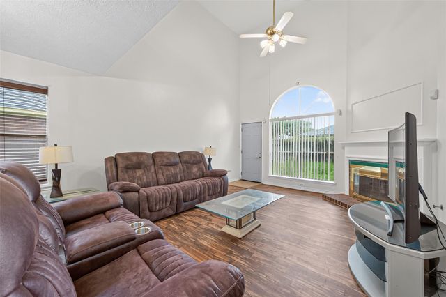 2446 Kenbridge Drive, Houston, TX 77067