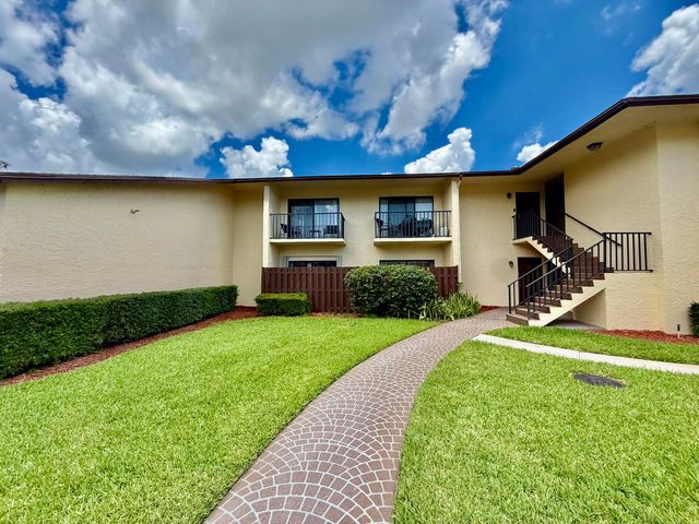 2050 Oleander Boulevard 11-103, Fort Pierce, FL 34950