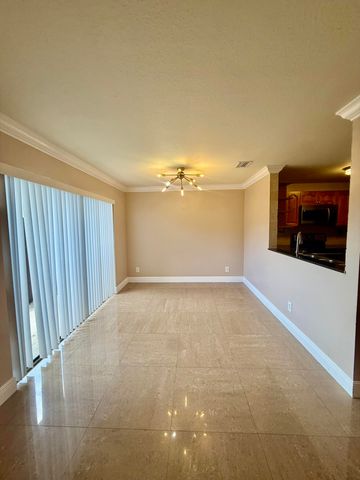 2050 Oleander Boulevard 11-103, Fort Pierce, FL 34950
