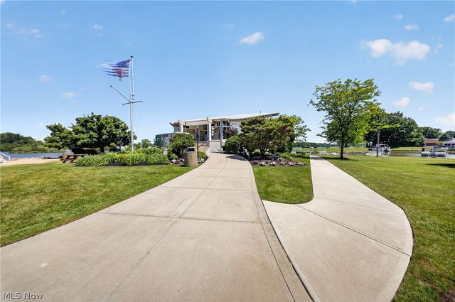 3437 Beaver Trail D, Aurora, OH 44202