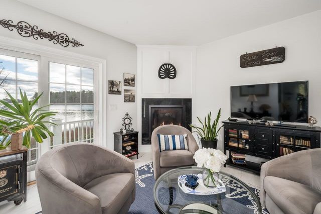 25 Nute Road, Dover, NH 03820
