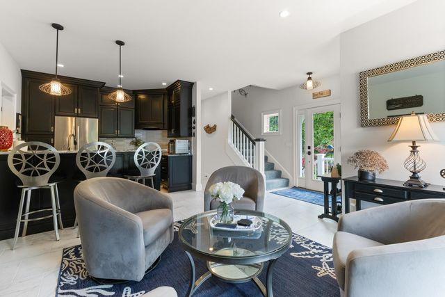25 Nute Road, Dover, NH 03820