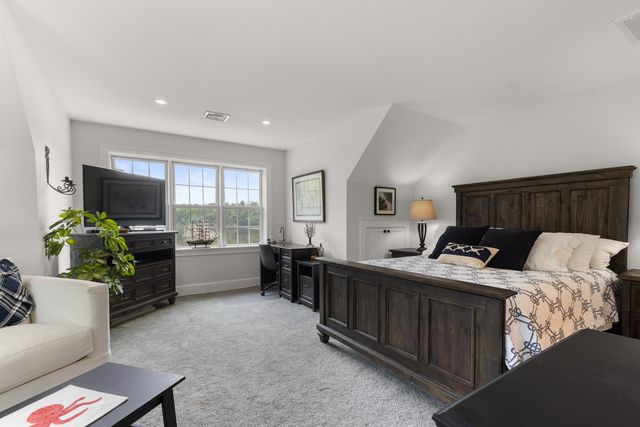 25 Nute Road, Dover, NH 03820
