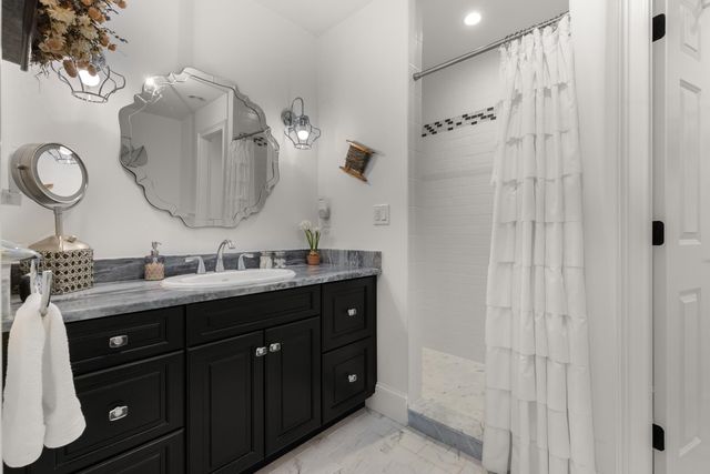 25 Nute Road, Dover, NH 03820